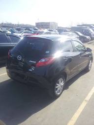 2010 Mazda Demio Pictures