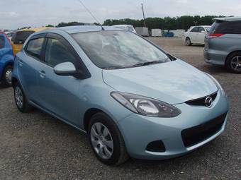 2010 Mazda Demio Photos