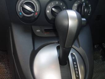 2011 Mazda Demio Pictures