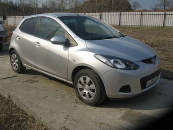 2011 Mazda Demio Pictures