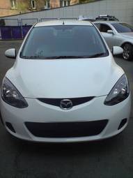 2011 Mazda Demio Pictures