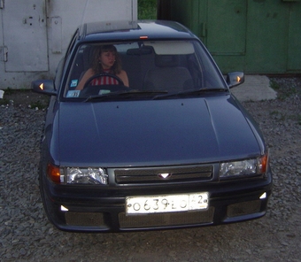 1990 Mazda Familia