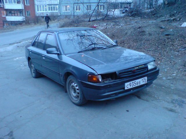 1990 Mazda Familia