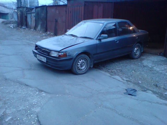 1990 Mazda Familia