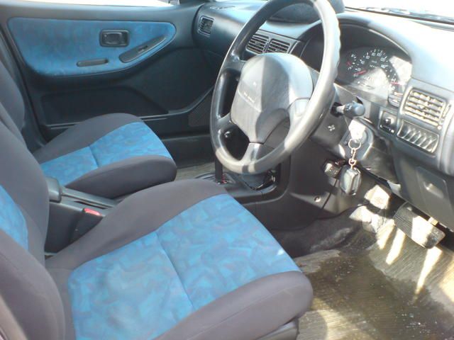 1996 Mazda Familia
