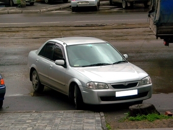 1998 Mazda Familia