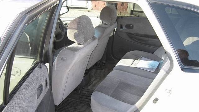 1998 Mazda Familia