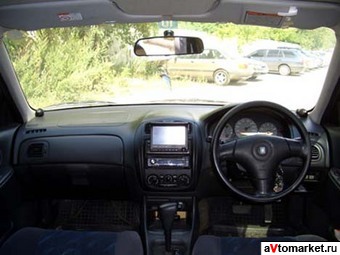 1998 Mazda Familia Pictures