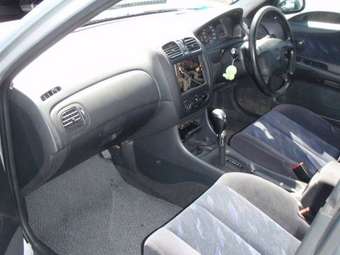 1998 Mazda Familia Pictures