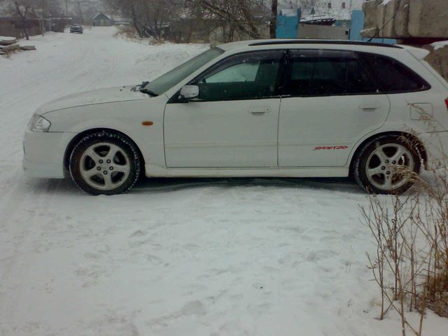 1999 Mazda Familia
