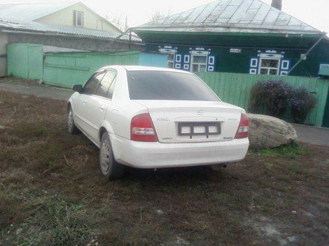 1999 Mazda Familia