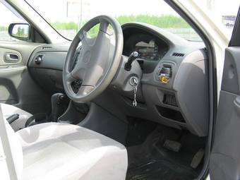 1999 Mazda Familia Pictures
