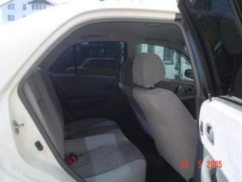 1999 Mazda Familia Photos