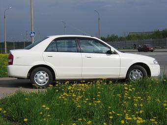 1999 Mazda Familia Pictures