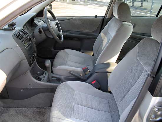 1999 Mazda Familia Photos