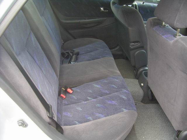 1999 Mazda Familia Photos