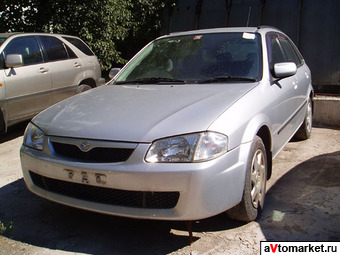 1999 Mazda Familia Photos