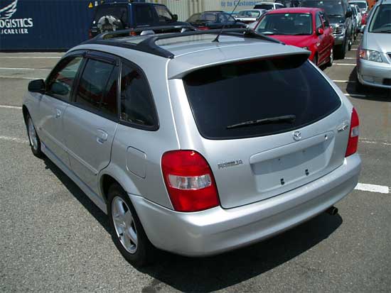1999 Mazda Familia Images