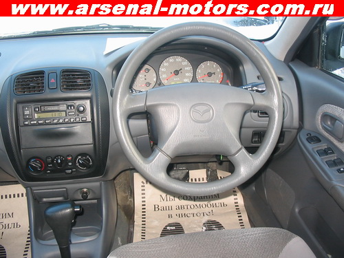 1999 Mazda Familia Images