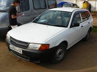 1999 Mazda Familia Pictures