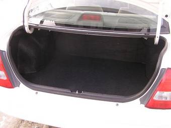 1999 Mazda Familia Photos
