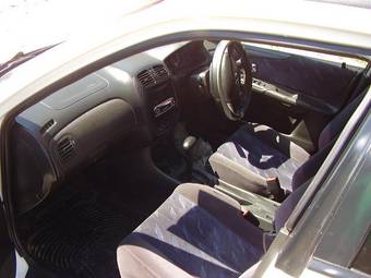 1999 Mazda Familia Photos