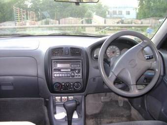 1999 Mazda Familia Photos