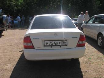 1999 Mazda Familia Images