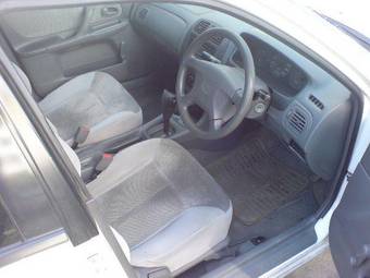 1999 Mazda Familia Pictures