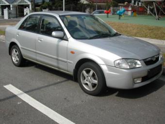 2000 Mazda Familia