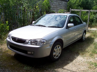 2000 Mazda Familia