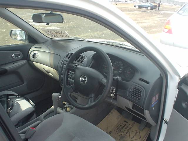 2000 Mazda Familia