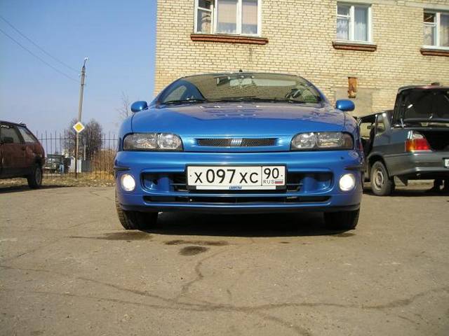 2000 Mazda Familia