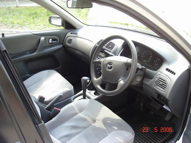 2000 Mazda Familia