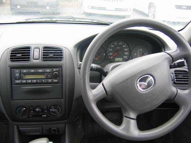 2000 Mazda Familia