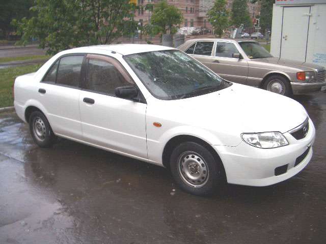 2000 Mazda Familia