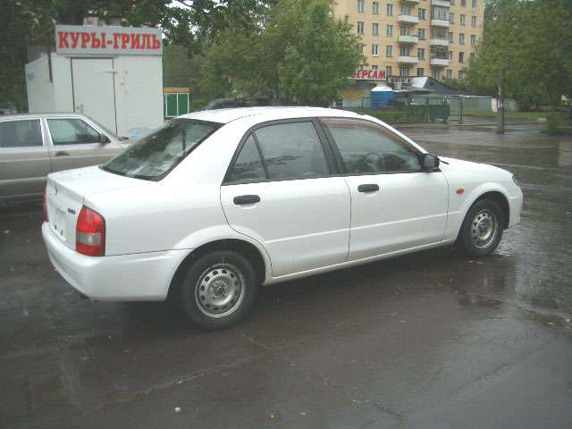 2000 Mazda Familia
