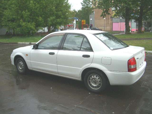 2000 Mazda Familia