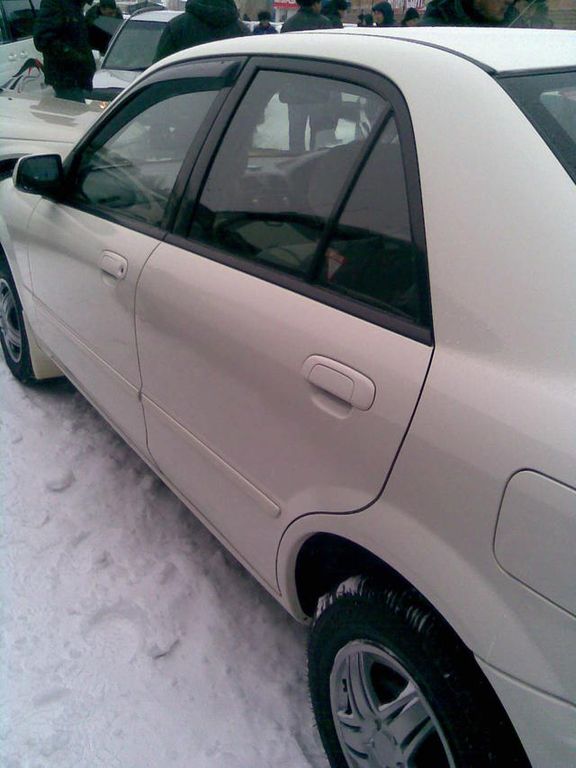 2000 Mazda Familia