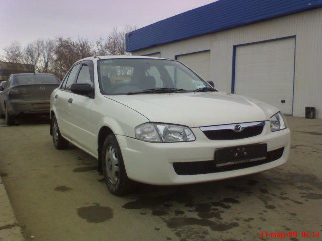 2000 Mazda Familia