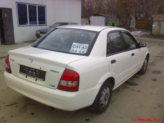 2000 Mazda Familia
