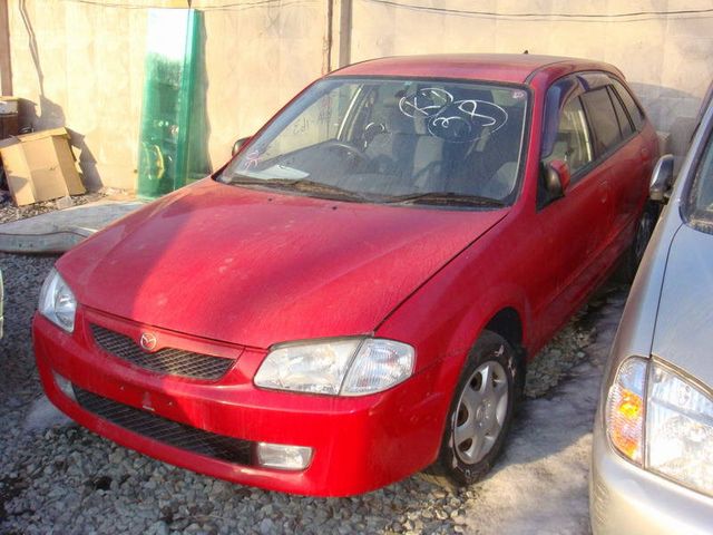 2000 Mazda Familia