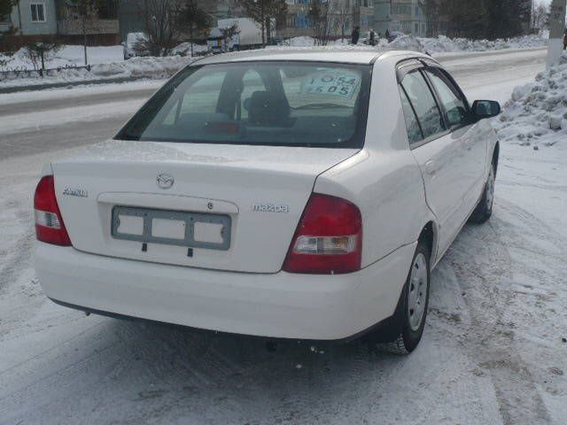 2000 Mazda Familia
