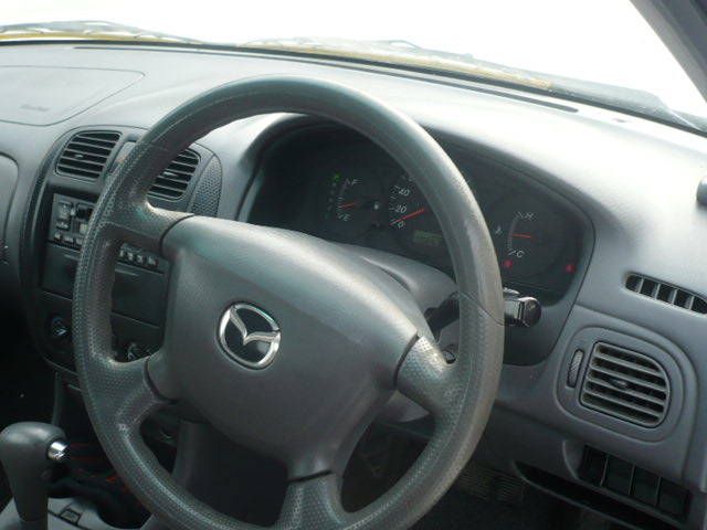 2000 Mazda Familia