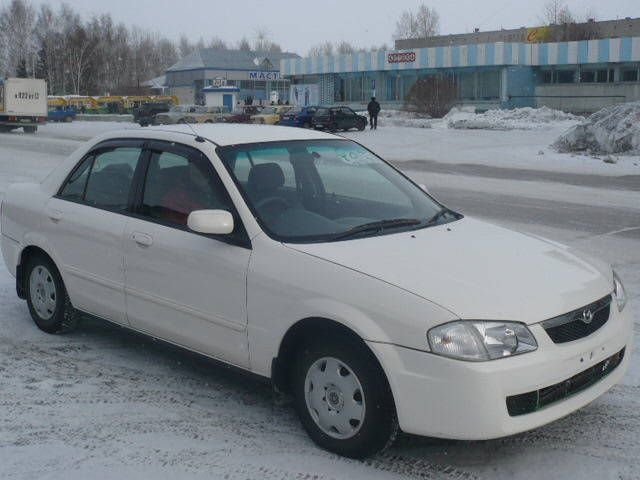 2000 Mazda Familia