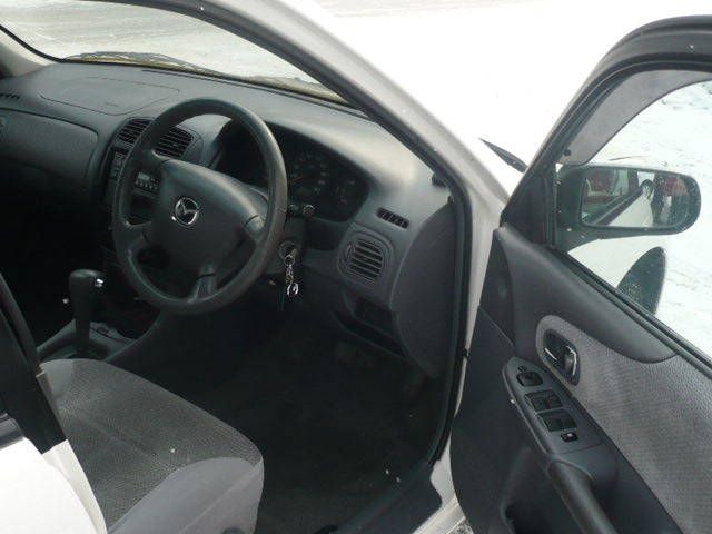 2000 Mazda Familia