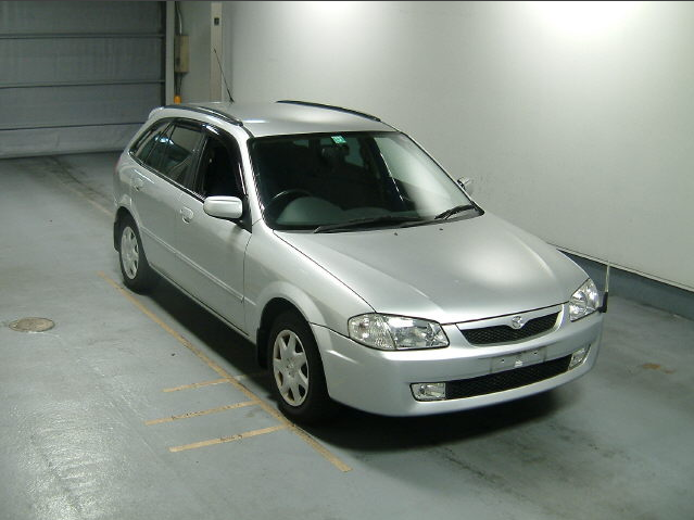 2000 Mazda Familia Photos