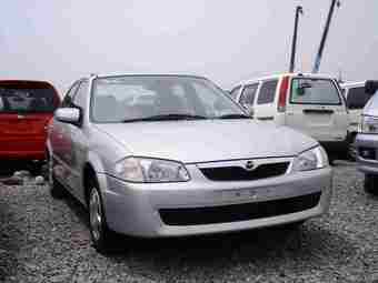 2000 Mazda Familia Pictures