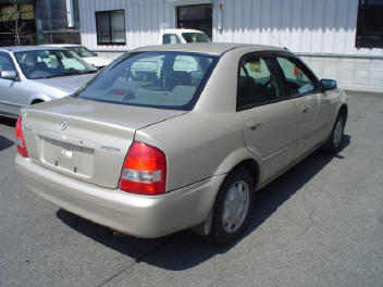 2000 Mazda Familia Photos