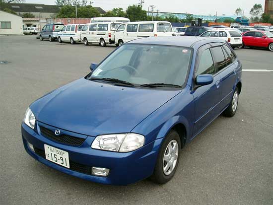 2000 Mazda Familia Photos